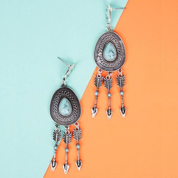 ICON Silver Tone Concho & Arrow Western Statement Earrings NWT - Picture 1 of 5